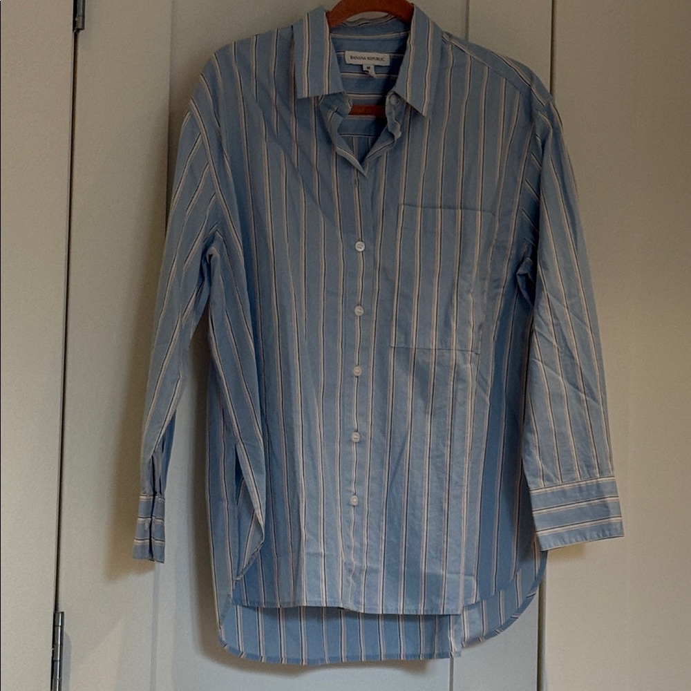 Banana Republic Light Blue Striped Button Down Shirt